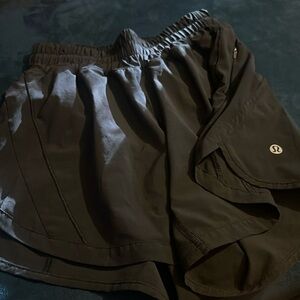 Lullulemon active shorts